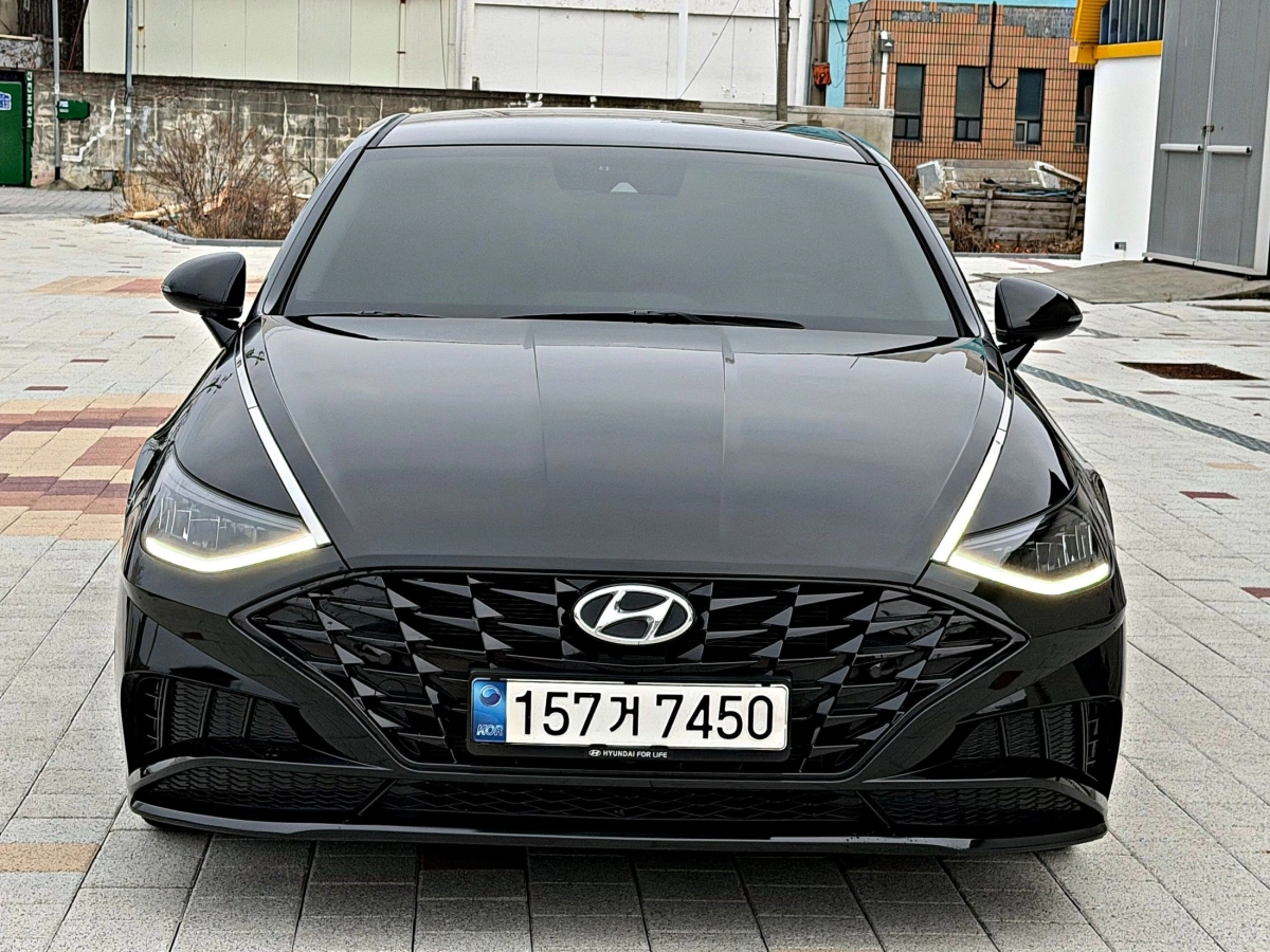 HYUNDAI SONATA DN8
