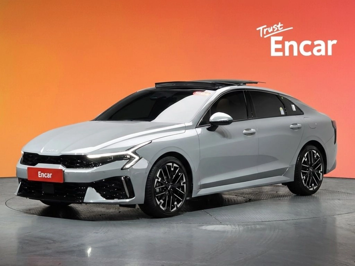 KIA K5 2025