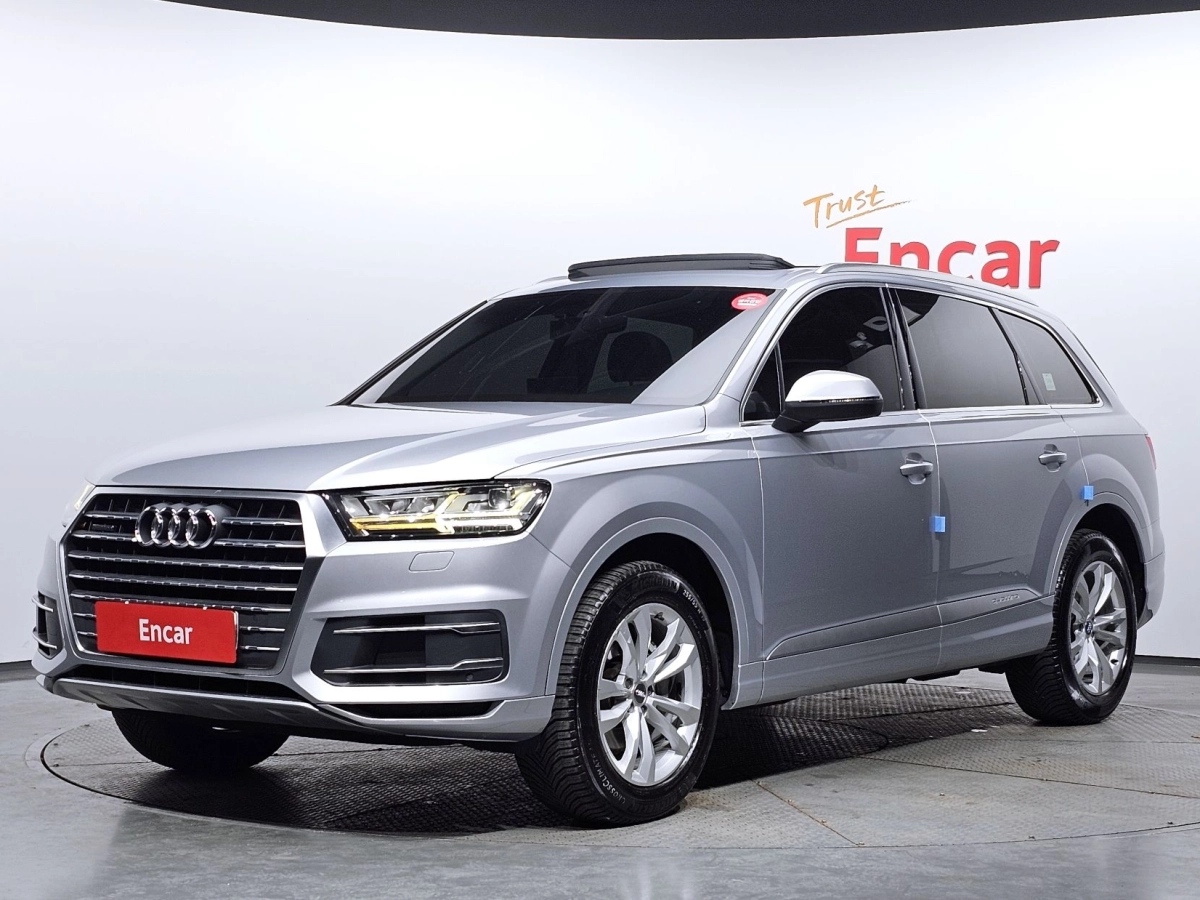 AUDI Q7 4M  2019