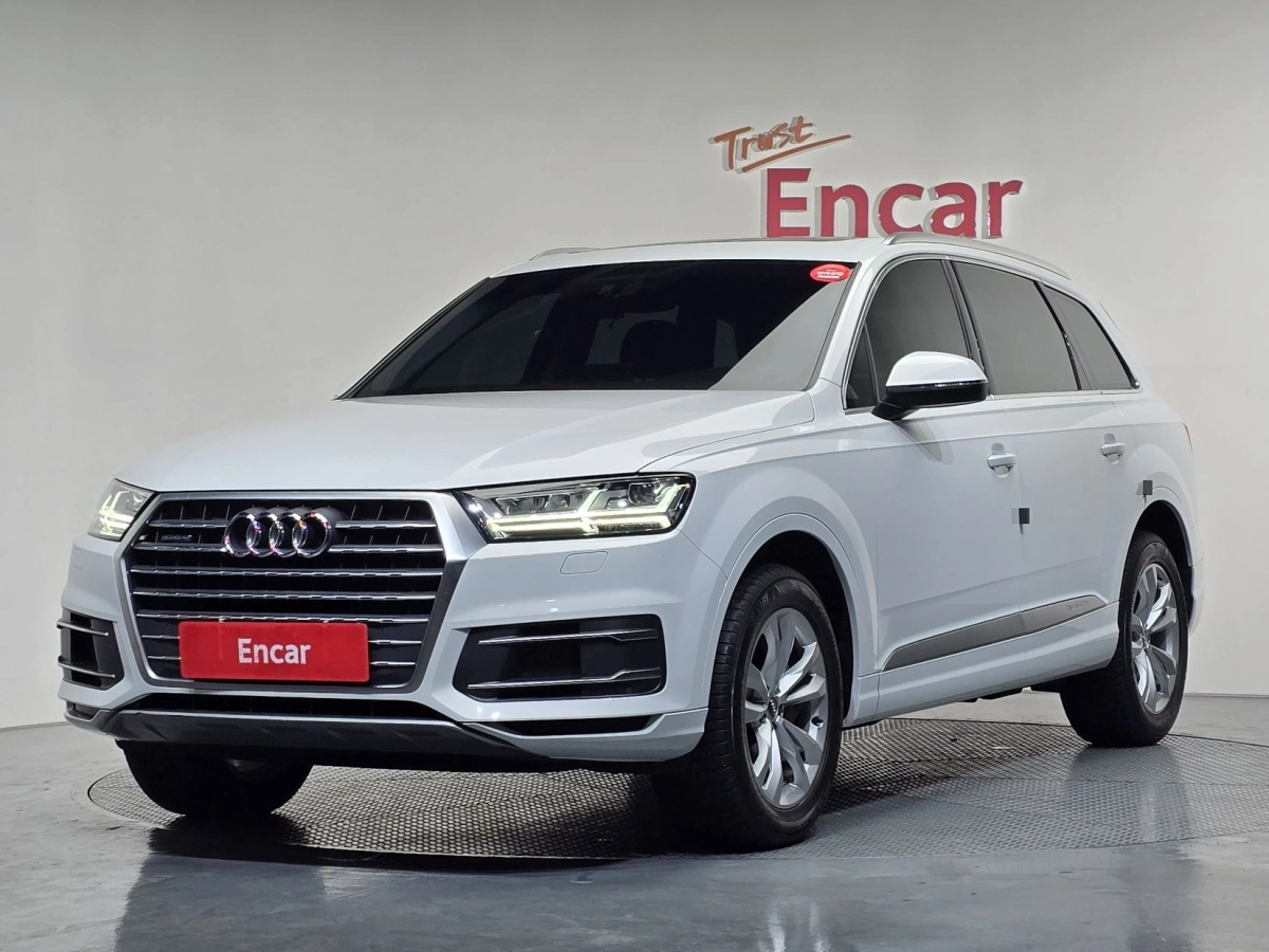 AUDI Q7 4M  2019