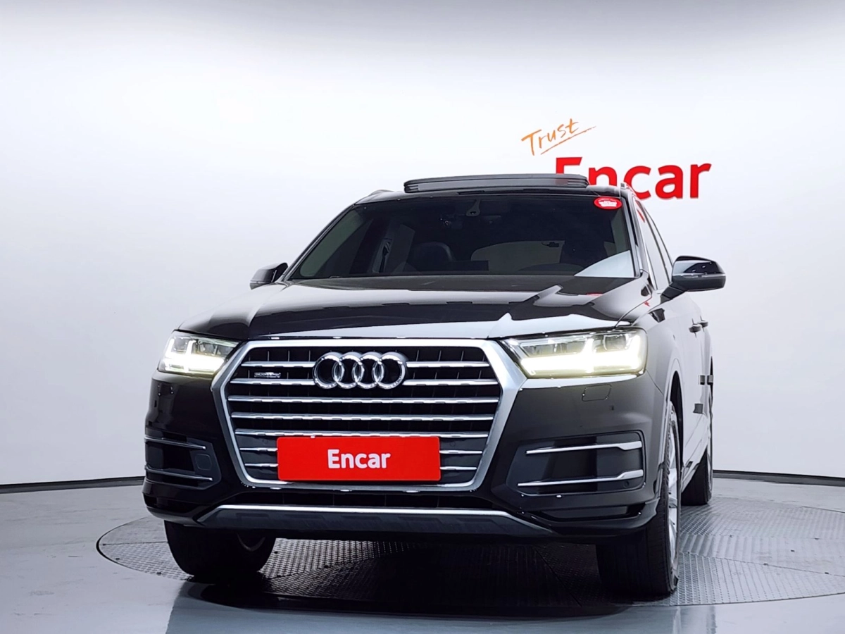 AUDI Q7 4M