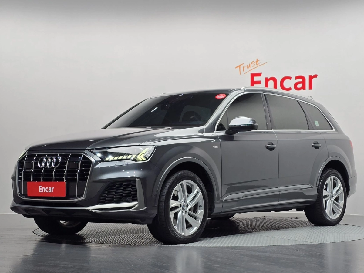 AUDI Q7 4M  2021