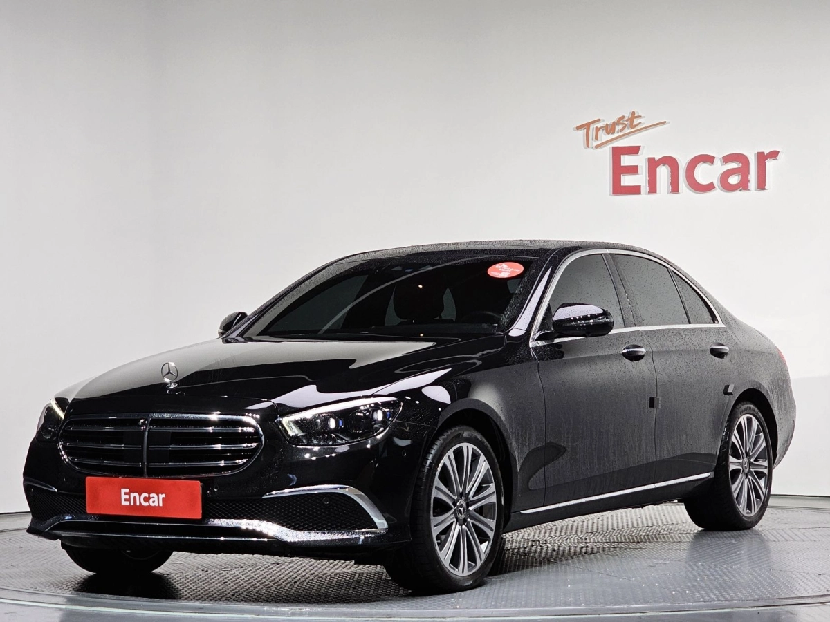 MERCEDES BENZ E-CLASS W213 2021