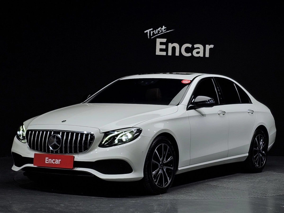 MERCEDES BENZ E-CLASS W213 2020