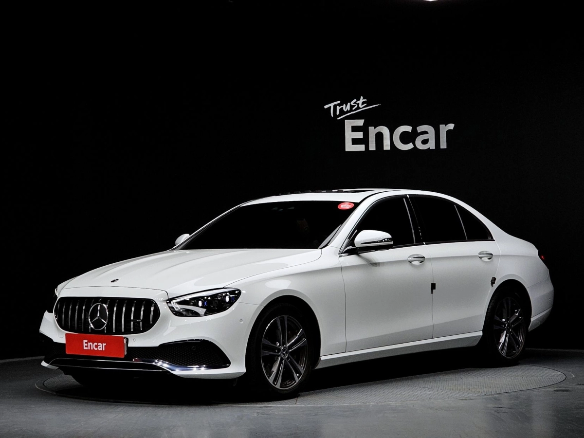 MERCEDES BENZ E-CLASS W213 2022