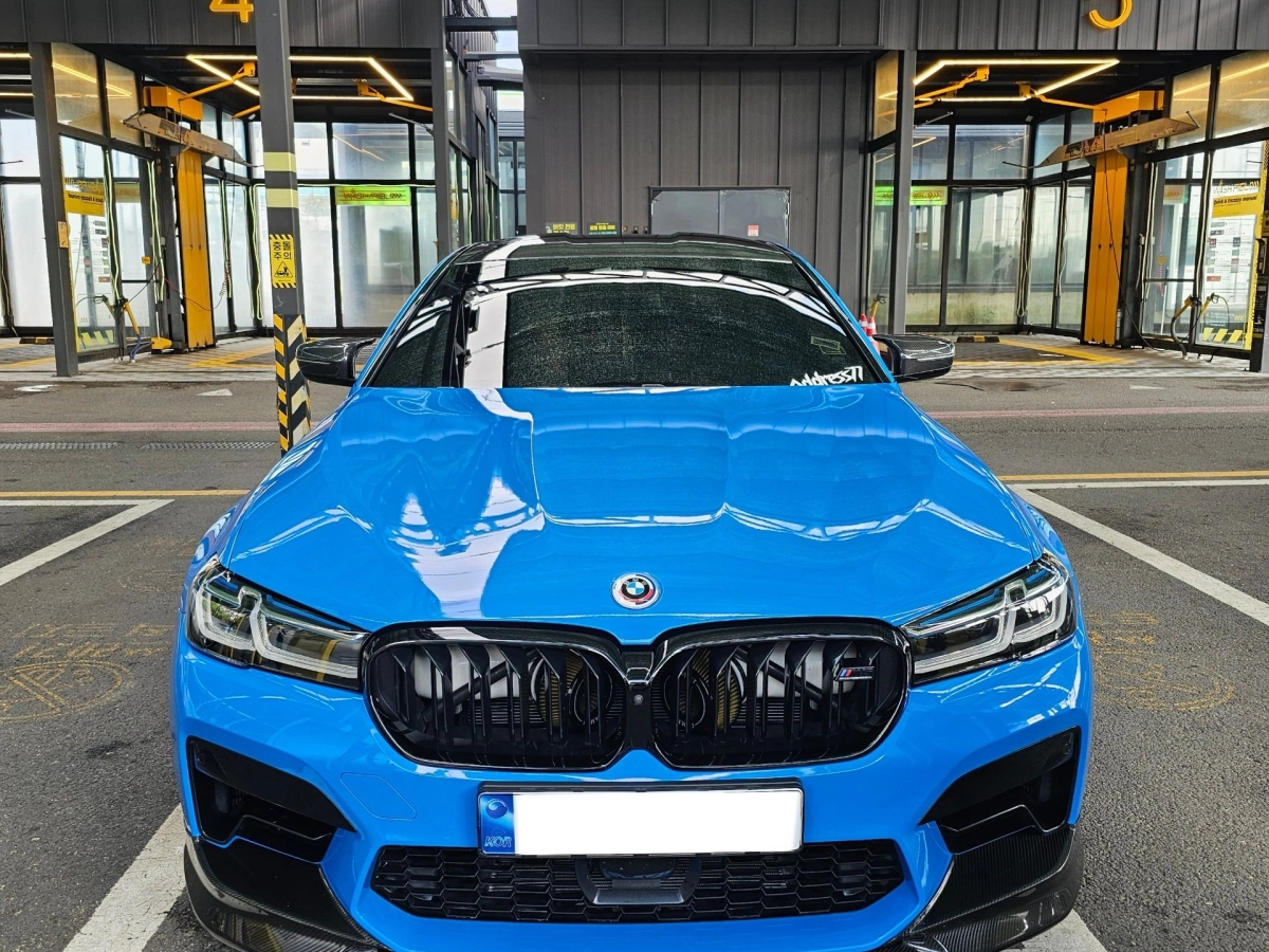 BMW M5 F90  2023