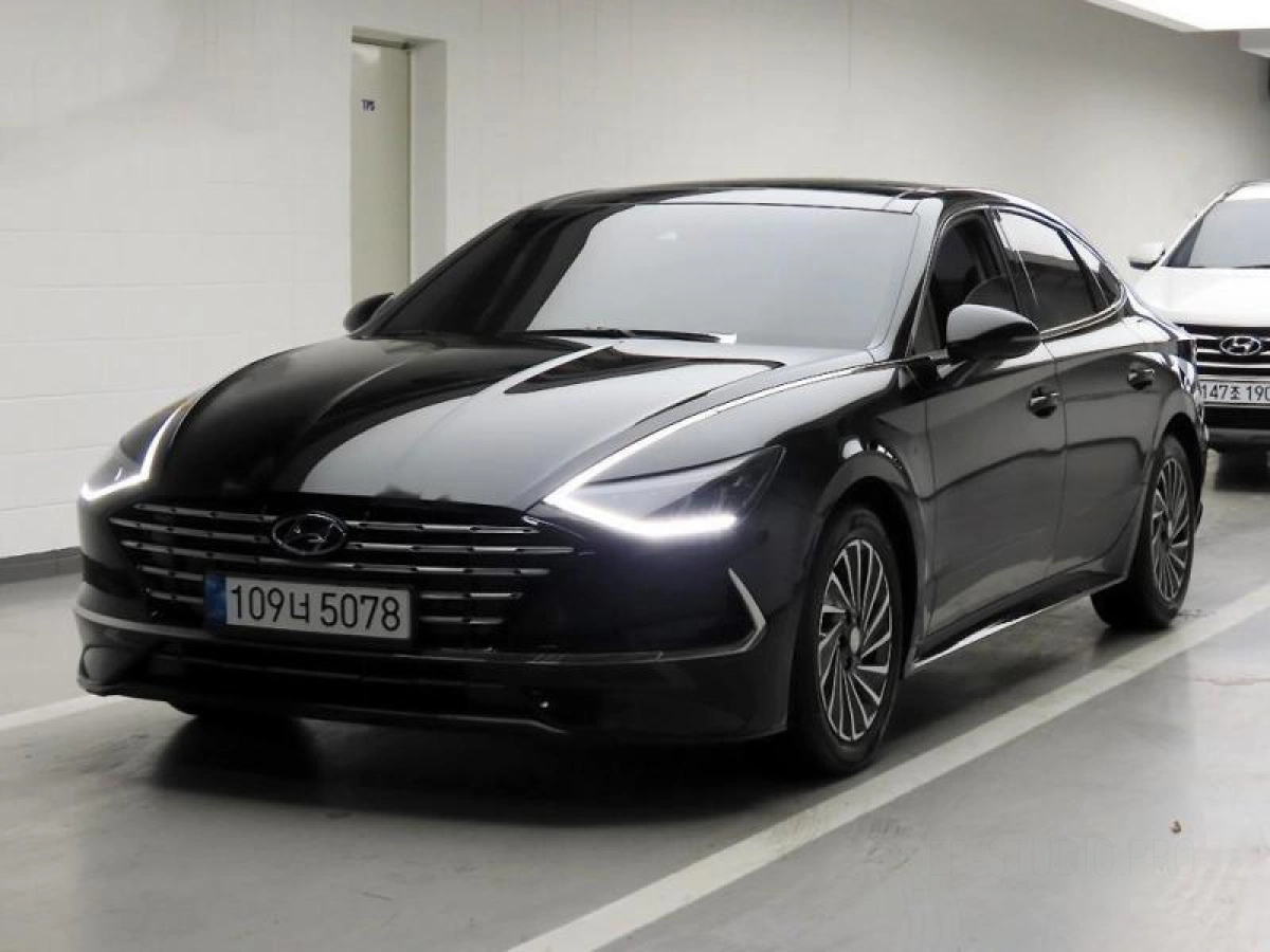 HYUNDAI SONATA HYBRID DN8  2022