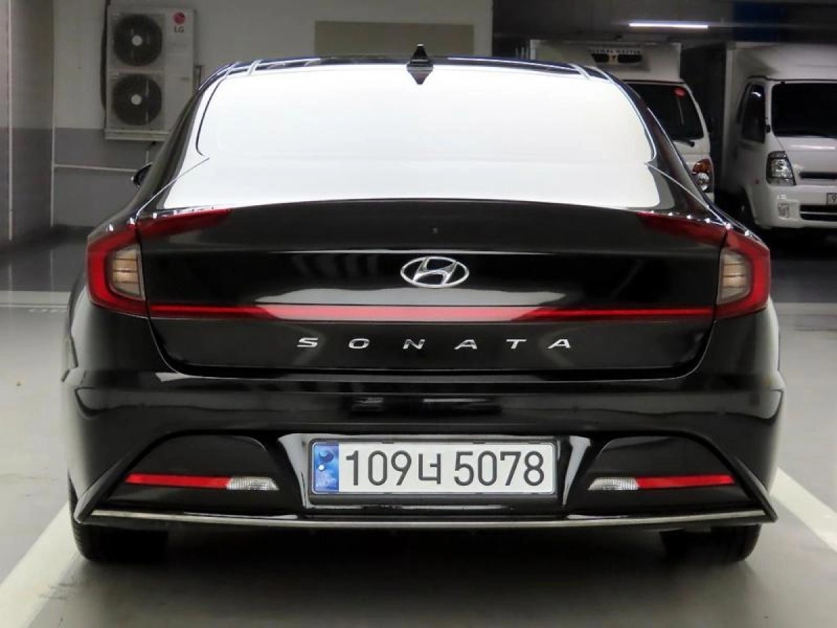 HYUNDAI SONATA HYBRID DN8