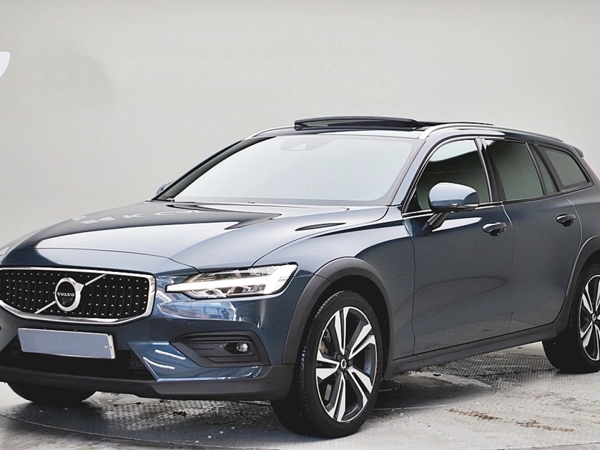 VOLVO V60 CROSS COUNTRY  2020