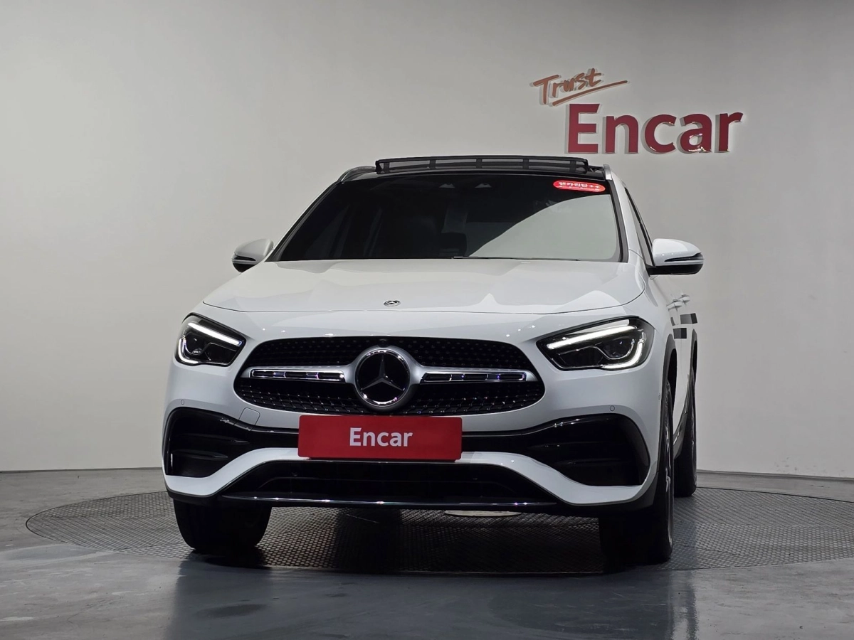 MERCEDES BENZ GLA-CLASS H247