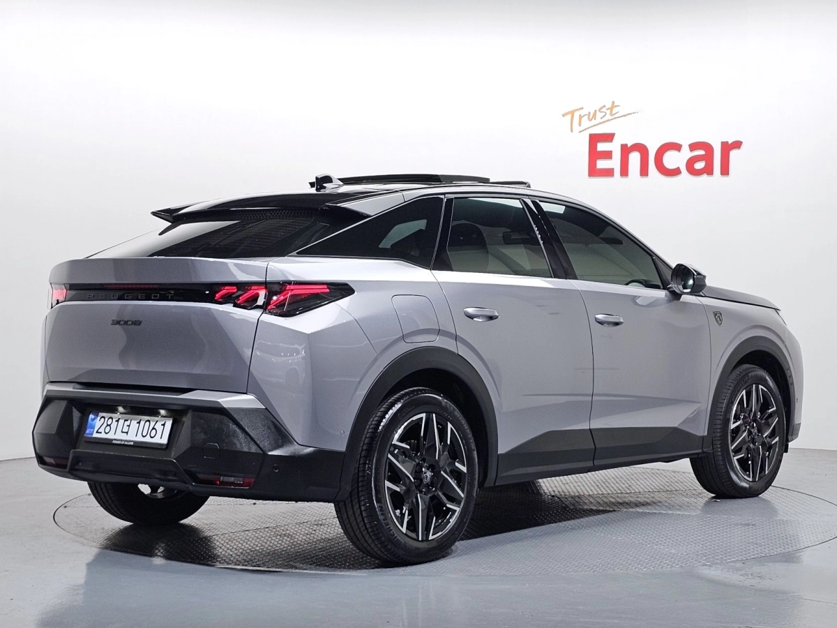 PEUGEOT 3008