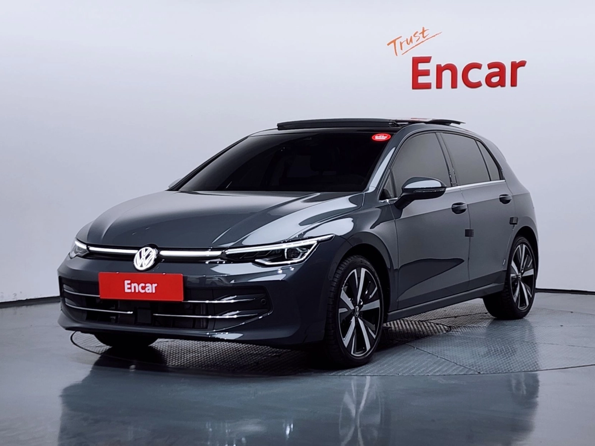 VOLKSWAGEN GOLF 2025