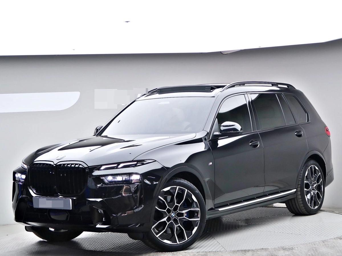 BMW X7 G07  2025