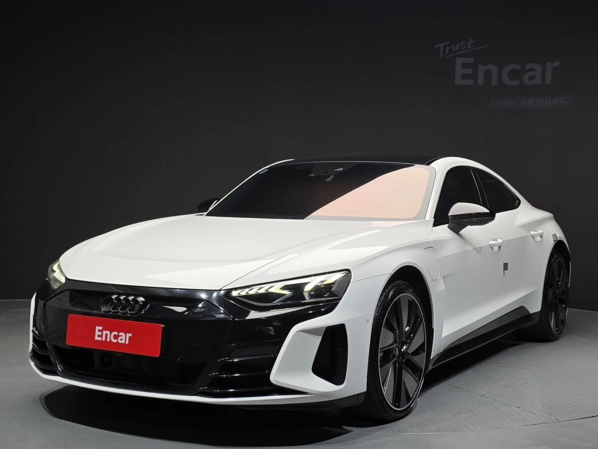 AUDI E-TRON  2021