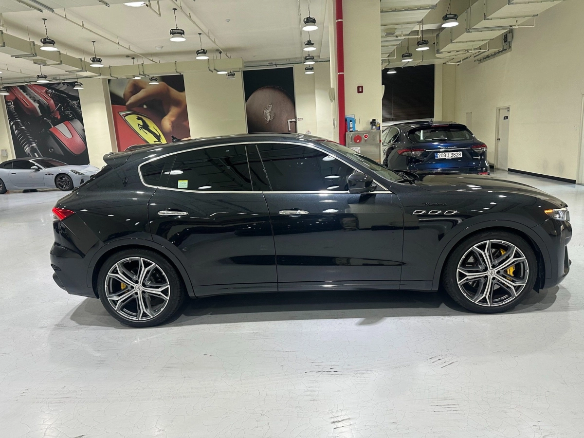 MASERATI LEVANTE