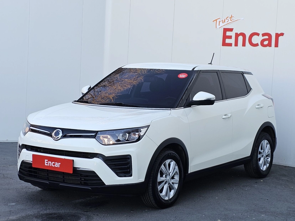 SSANGYONG TIVOLI VERY NEW  2019