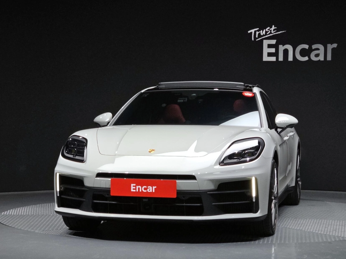 PORSCHE PANAMERA 976