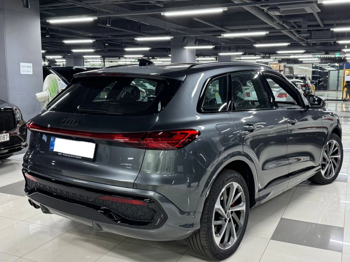 AUDI Q5 80A