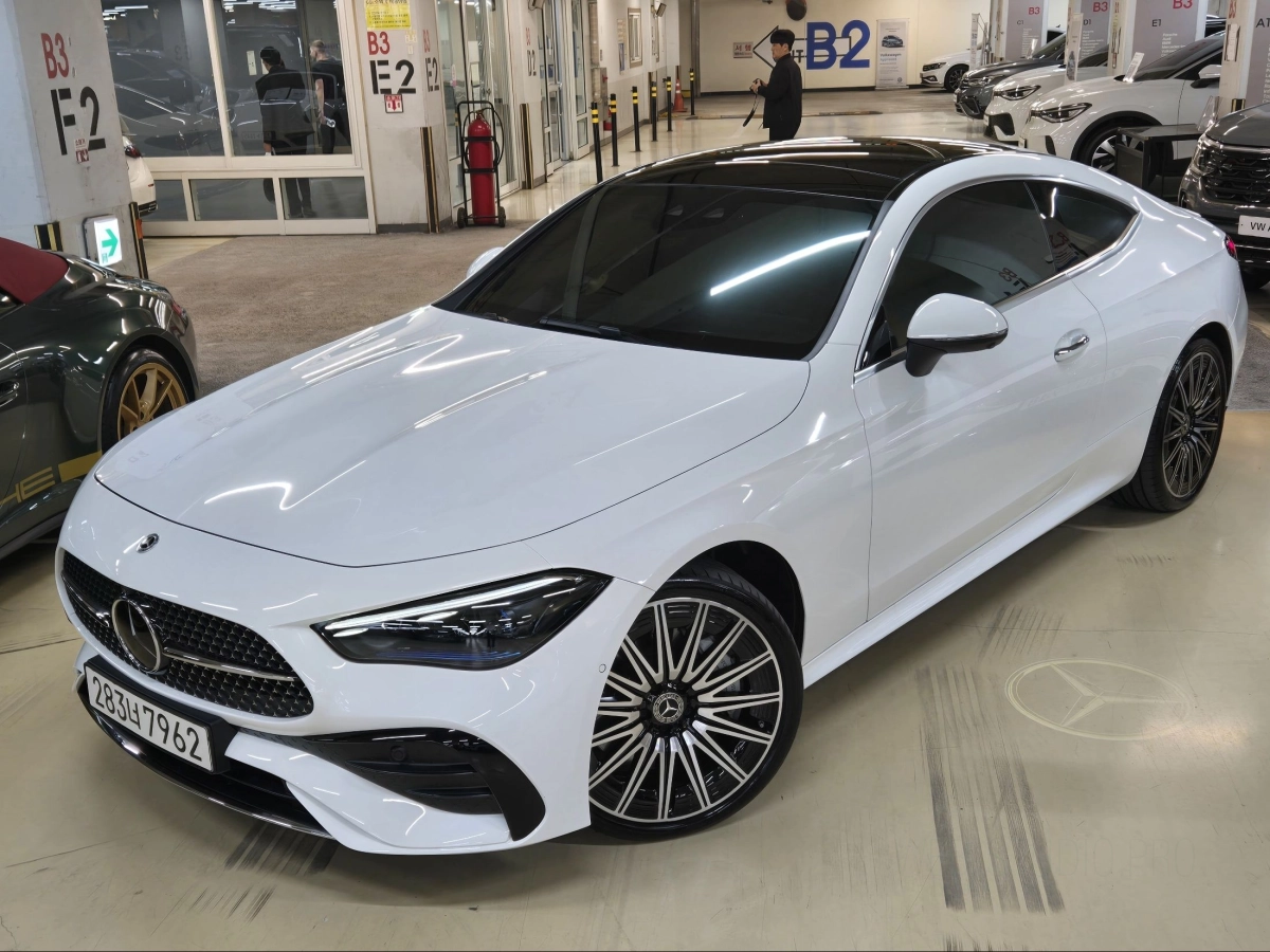 MERCEDES BENZ CLE-CLASS C236  2024