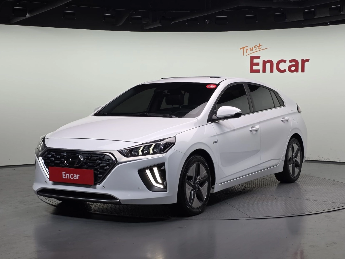 HYUNDAI IONIQ HYBRID  2019