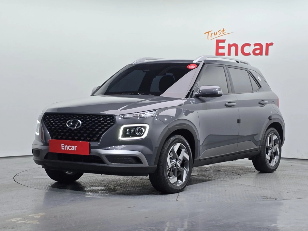 HYUNDAI VENUE  2025