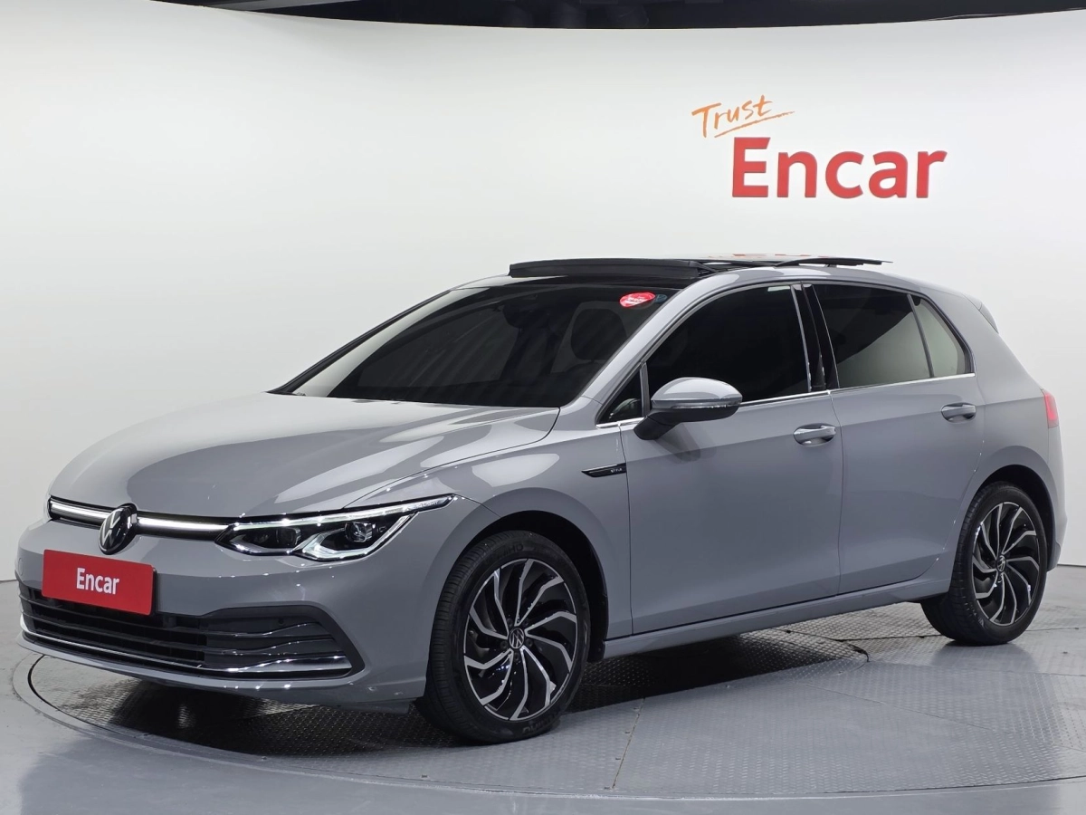 VOLKSWAGEN GOLF 2022