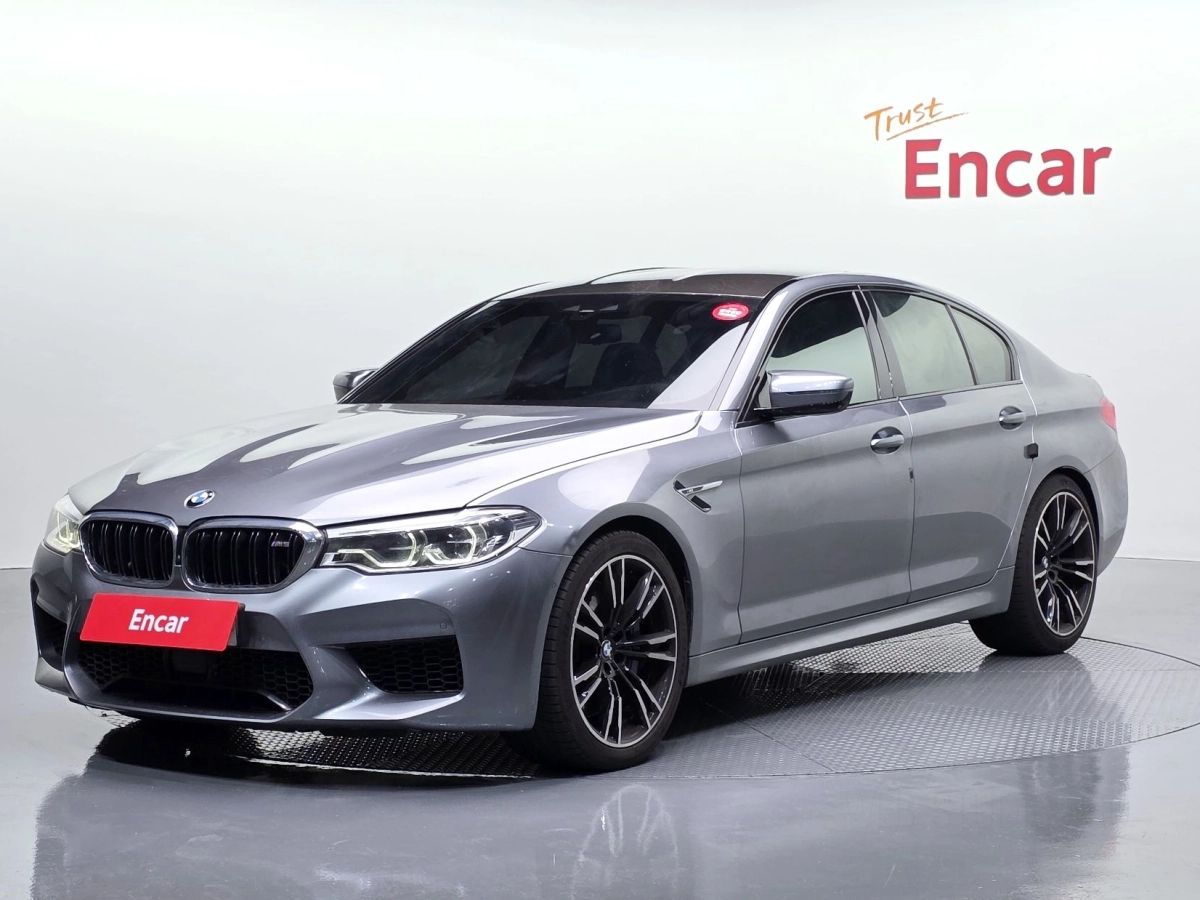 BMW M5 F90 2019
