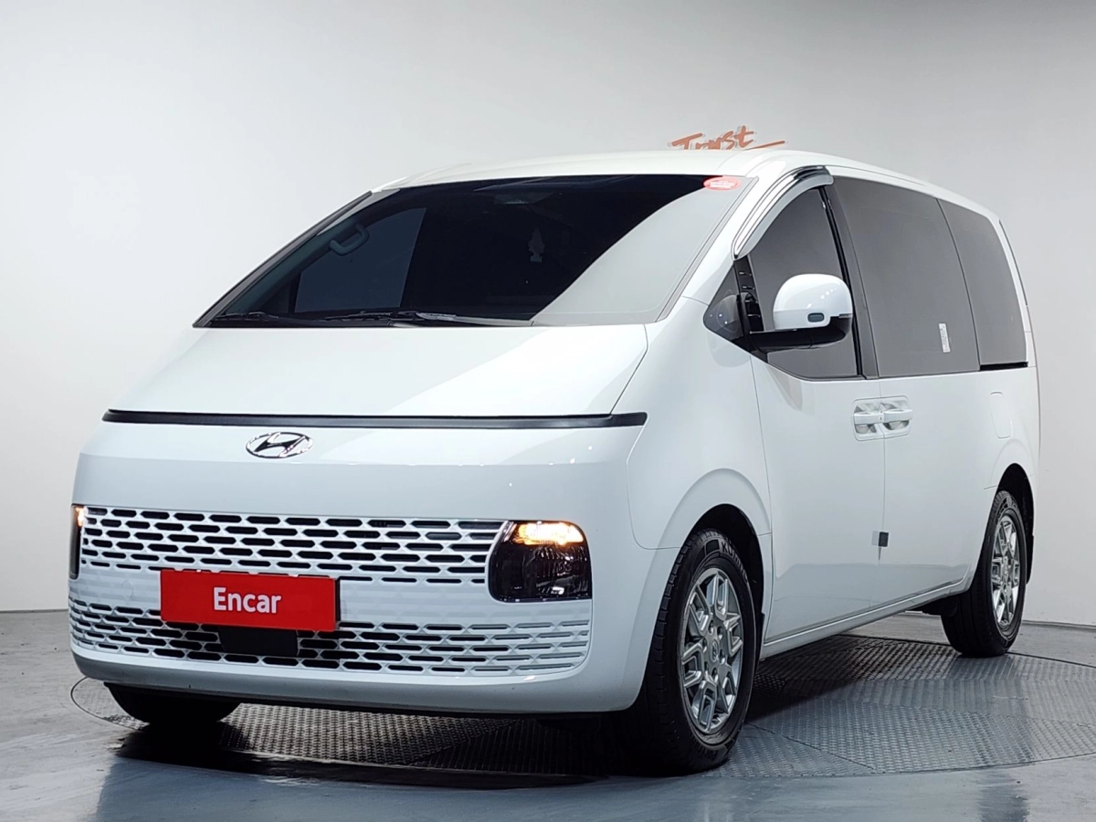 HYUNDAI STARIA  2023