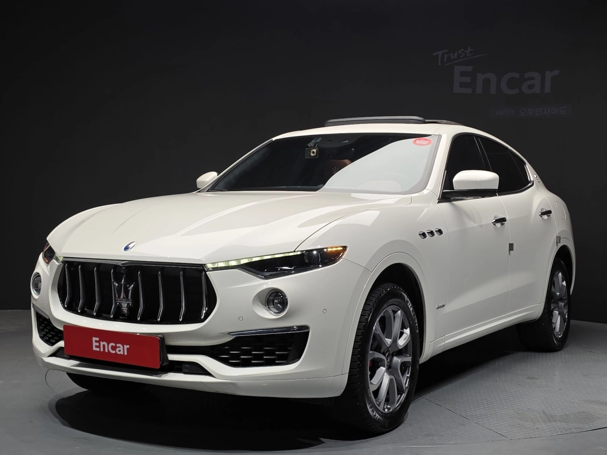 MASERATI LEVANTE  2020