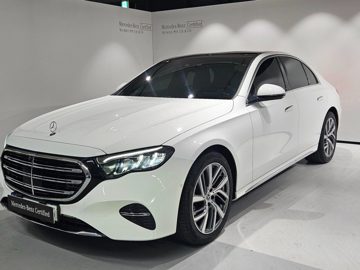 MERCEDES BENZ E-CLASS W214  2024