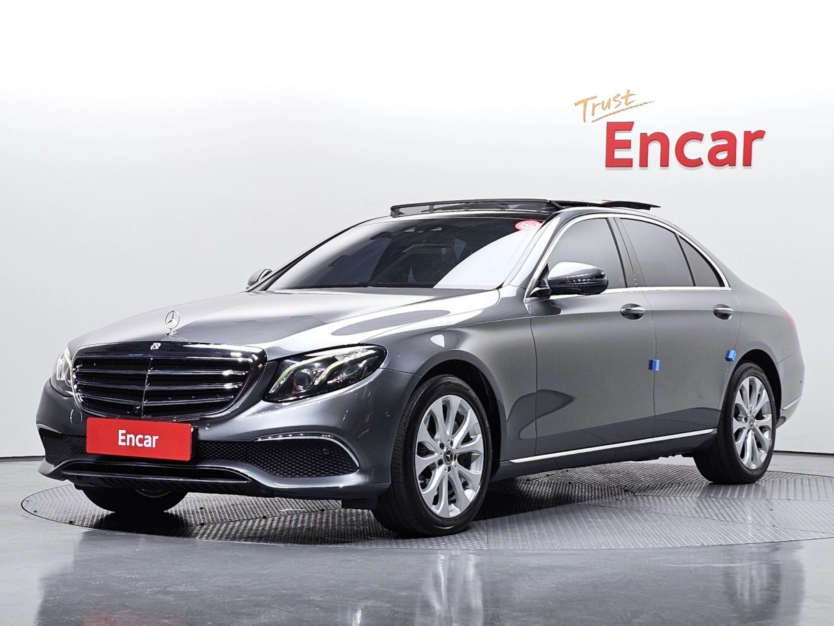 MERCEDES BENZ E-CLASS W213 2019