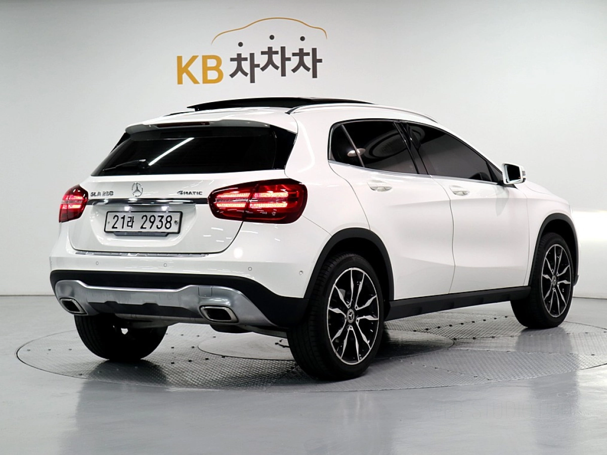 MERCEDES BENZ GLA-CLASS X156