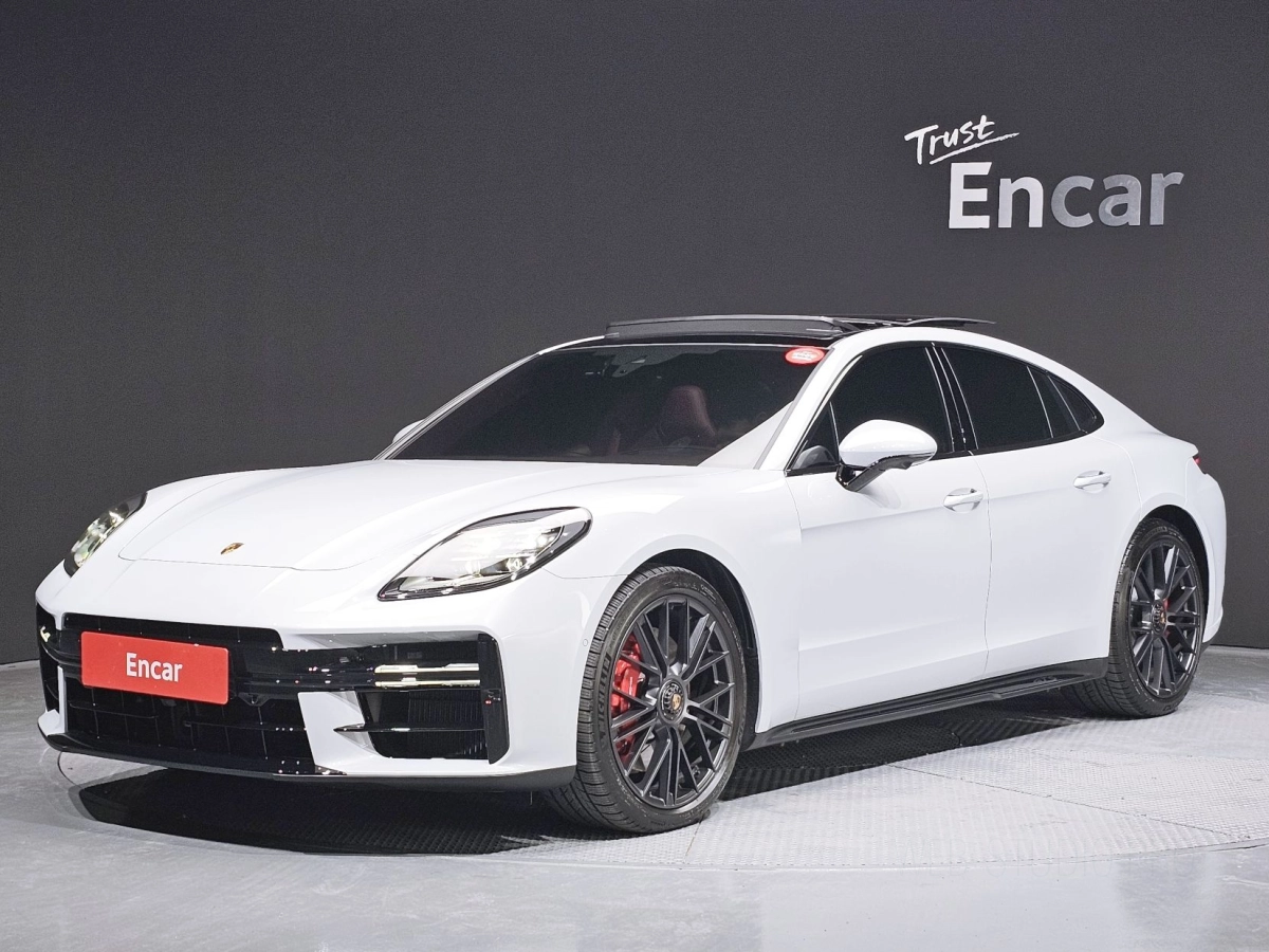 PORSCHE PANAMERA 976