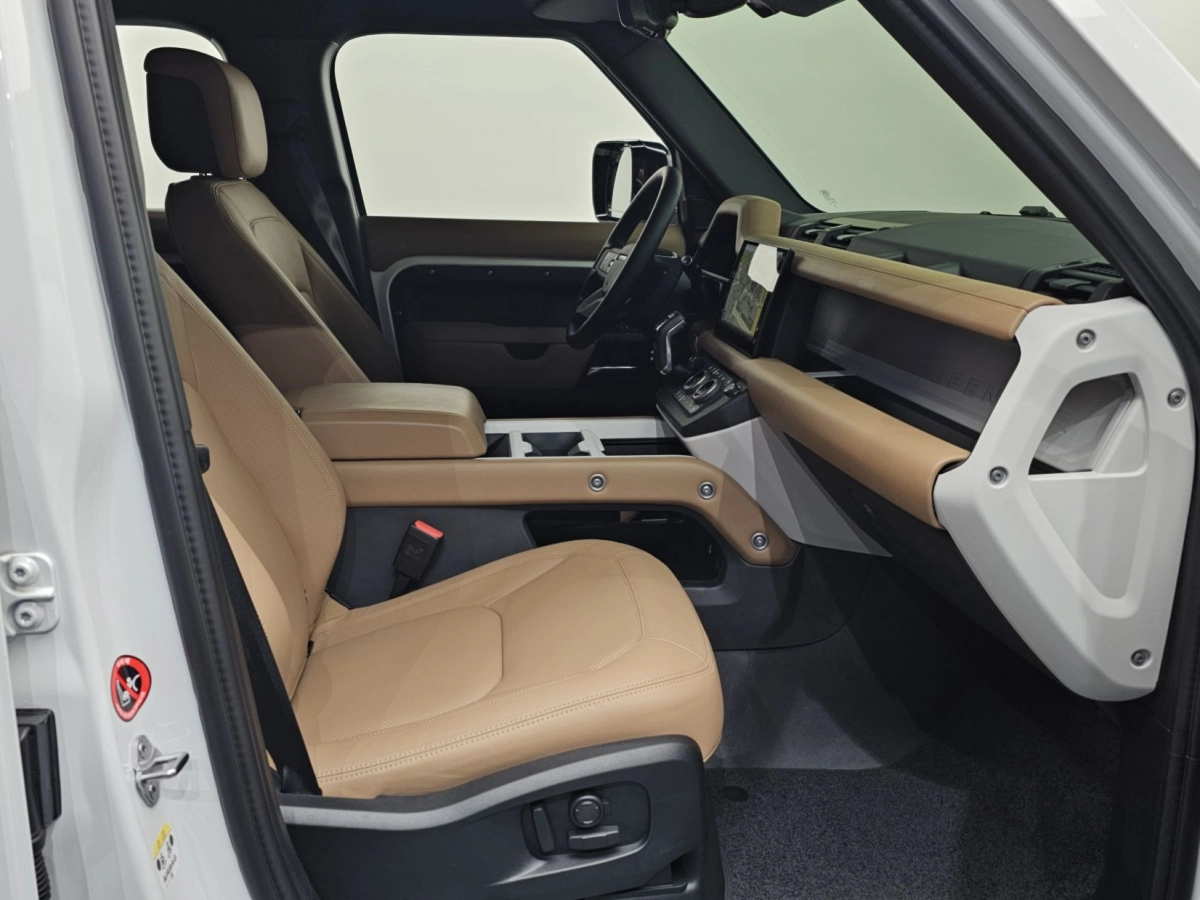 LAND ROVER DEFENDER L663