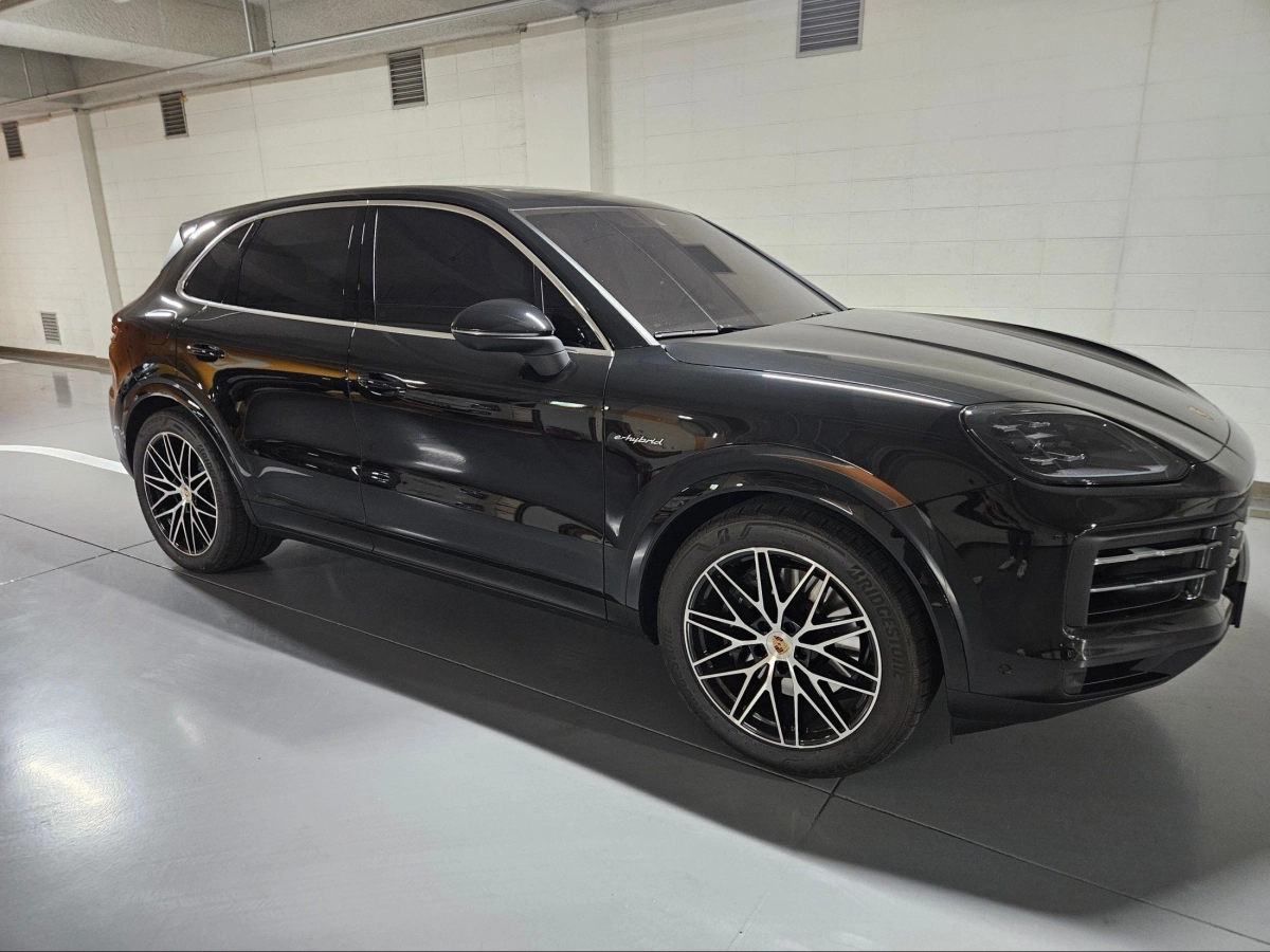 PORSCHE CAYENNE PO536