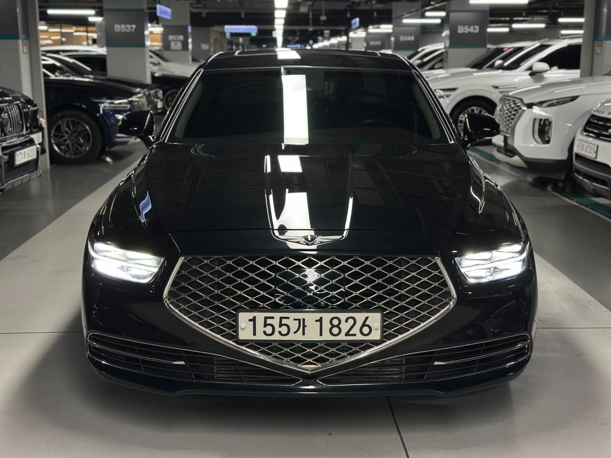 GENESIS G90  2019