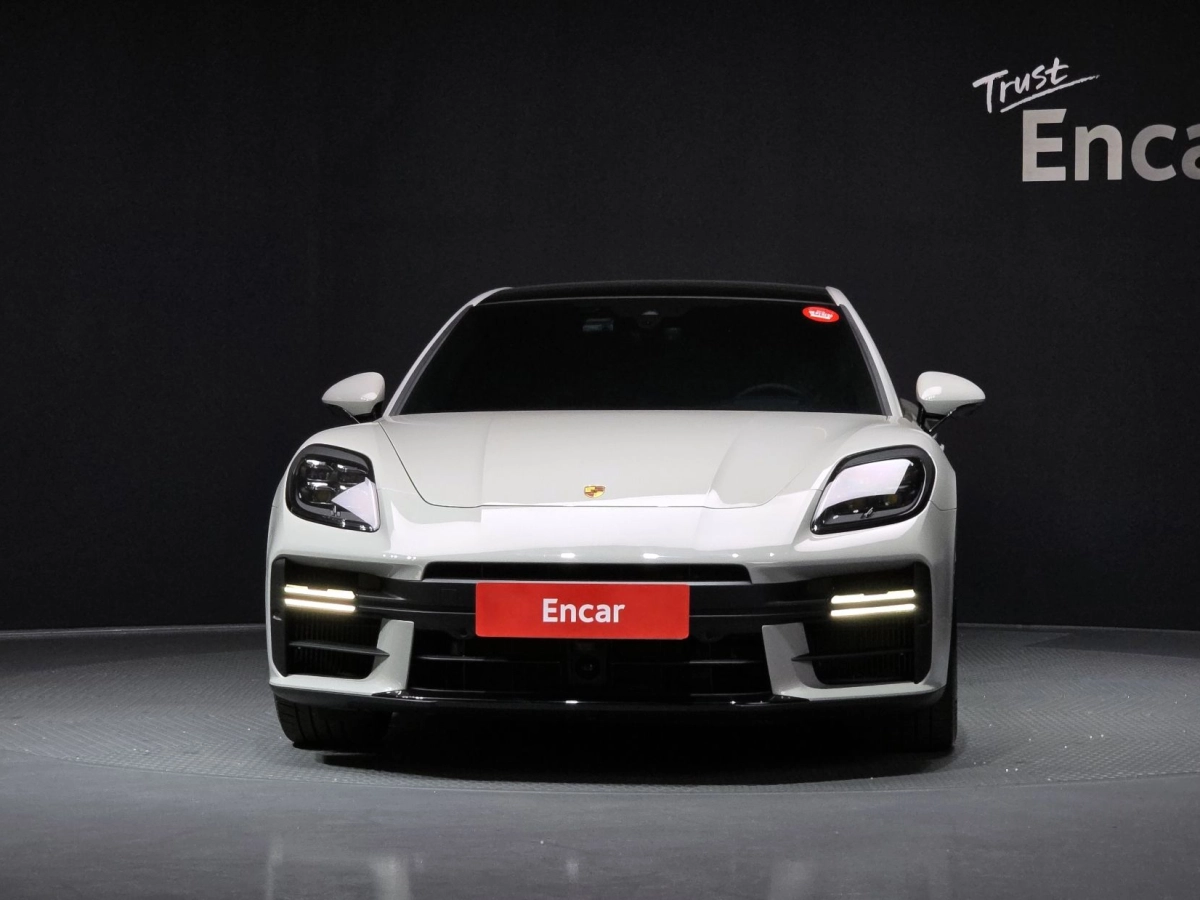 PORSCHE PANAMERA 976