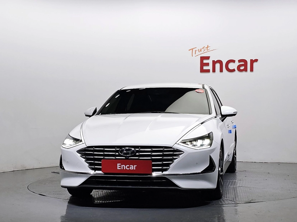 HYUNDAI SONATA HYBRID DN8