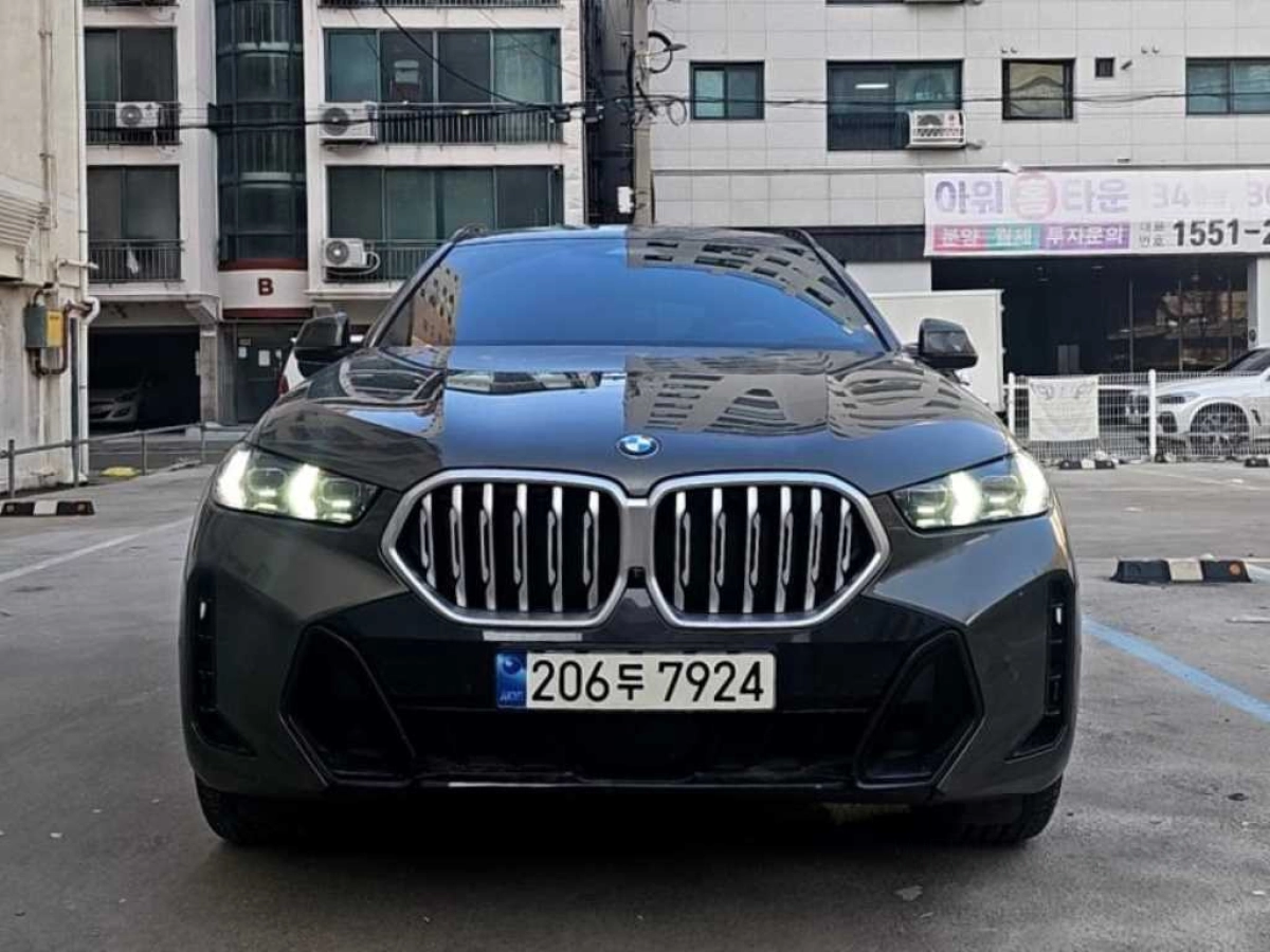 BMW X6 G06  2023