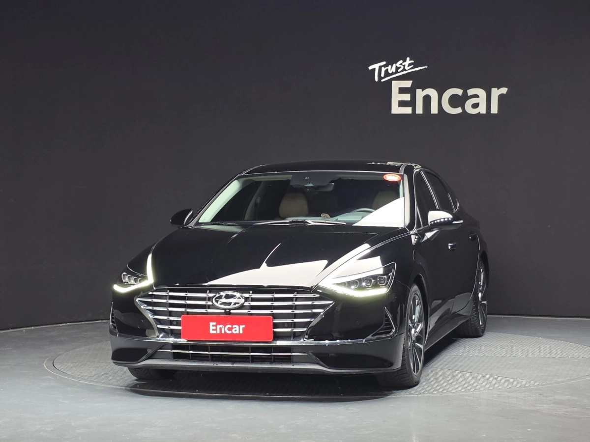 HYUNDAI SONATA HYBRID DN8