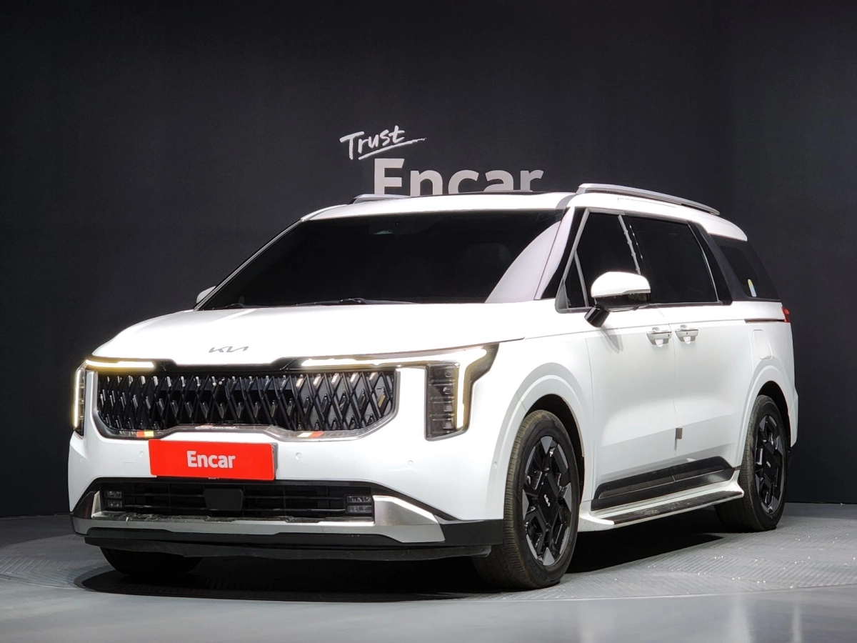 KIA CARNIVAL 2024