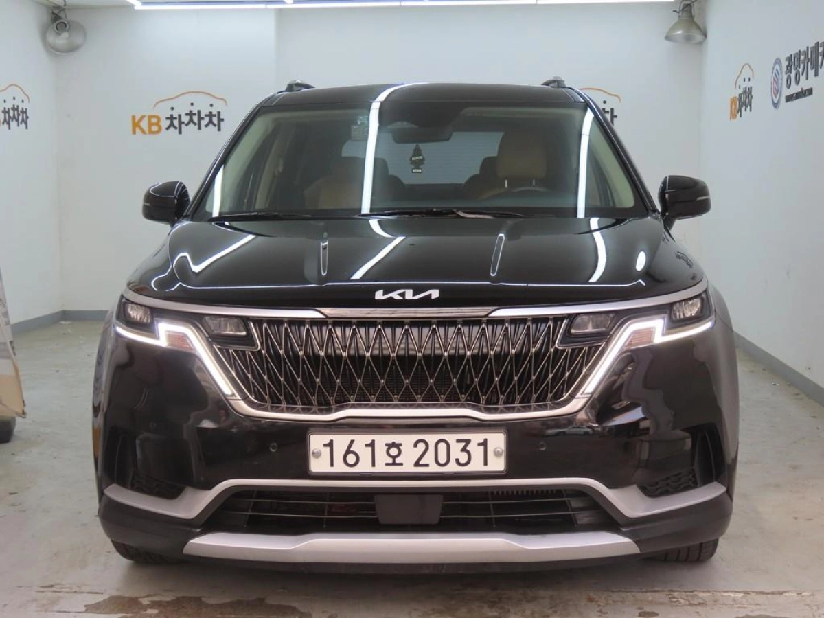 KIA CARNIVAL 2023