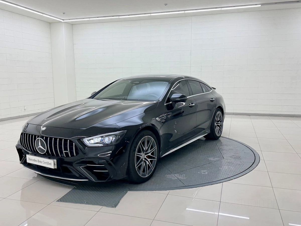 MERCEDES BENZ AMG GT  2024