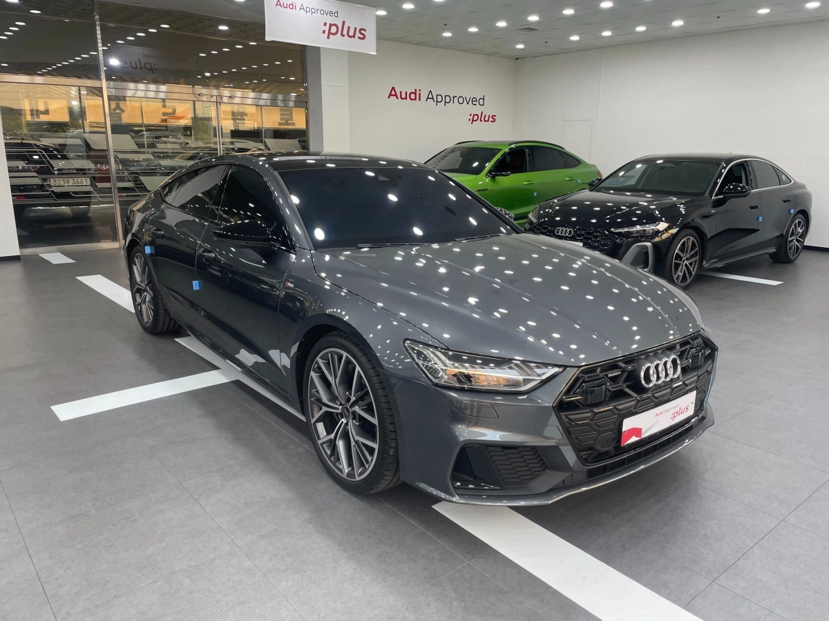 AUDI A7 4K  2025