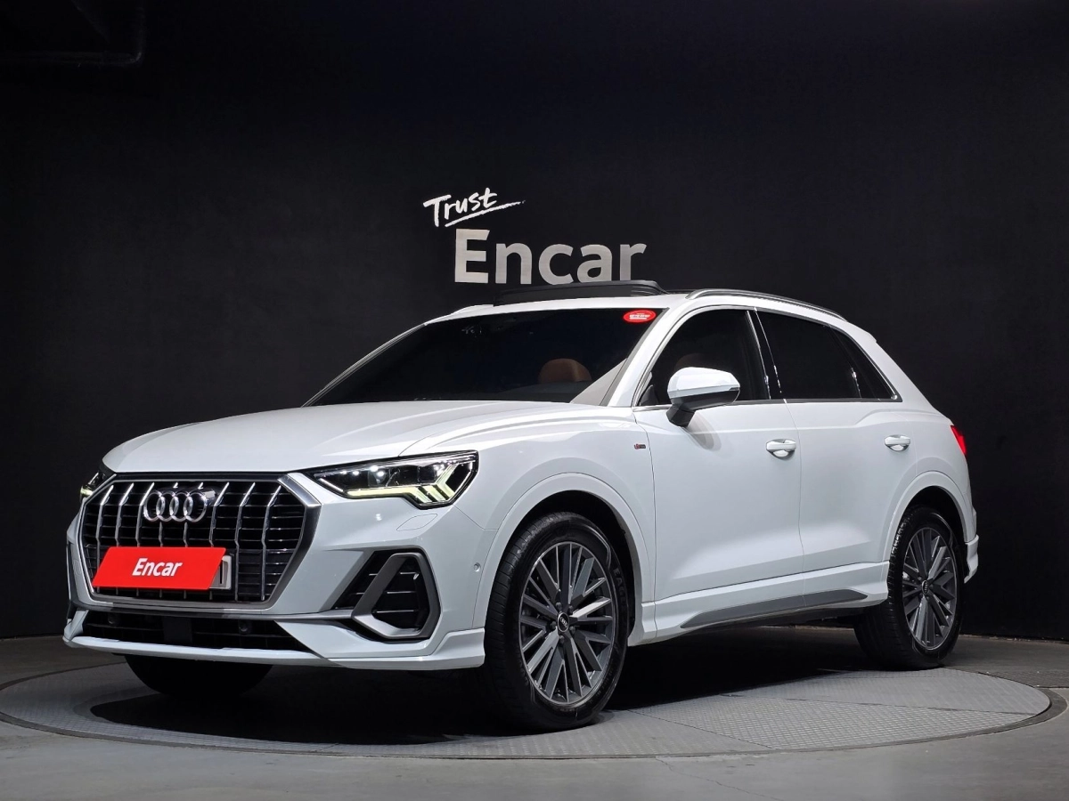 AUDI Q3 F3  2023