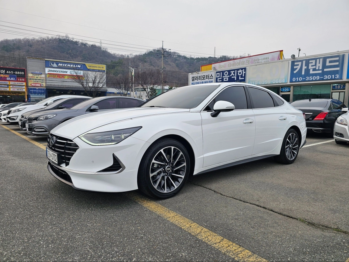 HYUNDAI SONATA DN8