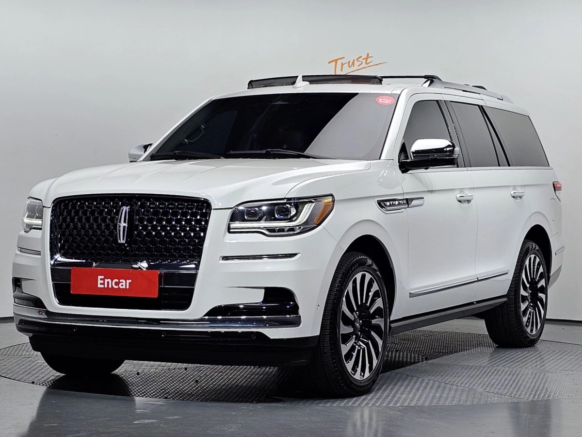 LINCOLN NAVIGATOR  2023