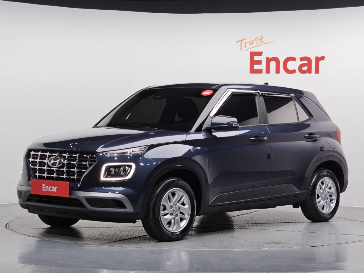 HYUNDAI VENUE  2025