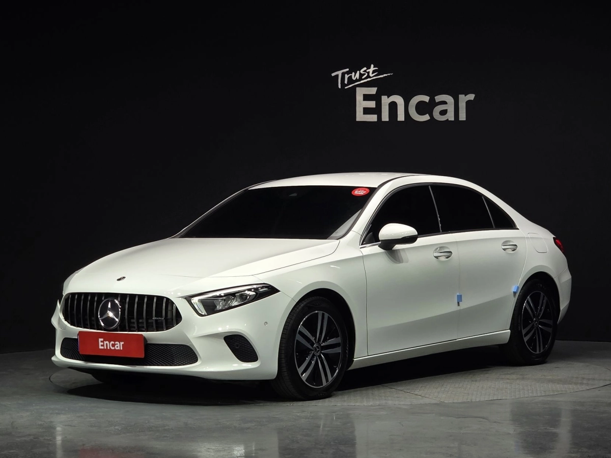MERCEDES BENZ A-CLASS W177  2022