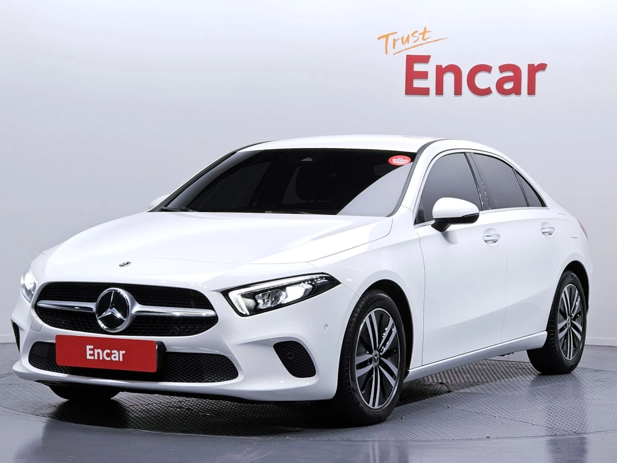 MERCEDES BENZ A-CLASS W177  2022